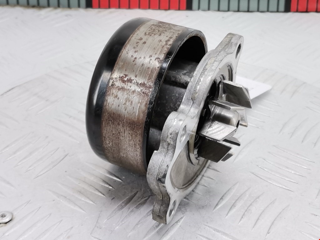 Насос водяной (помпа) DACIA Sandero 2013-2020