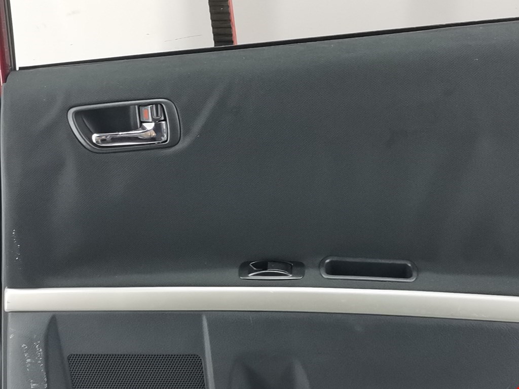 Дверь задняя правая TOYOTA Corolla Verso E121 AR10 2001-2009