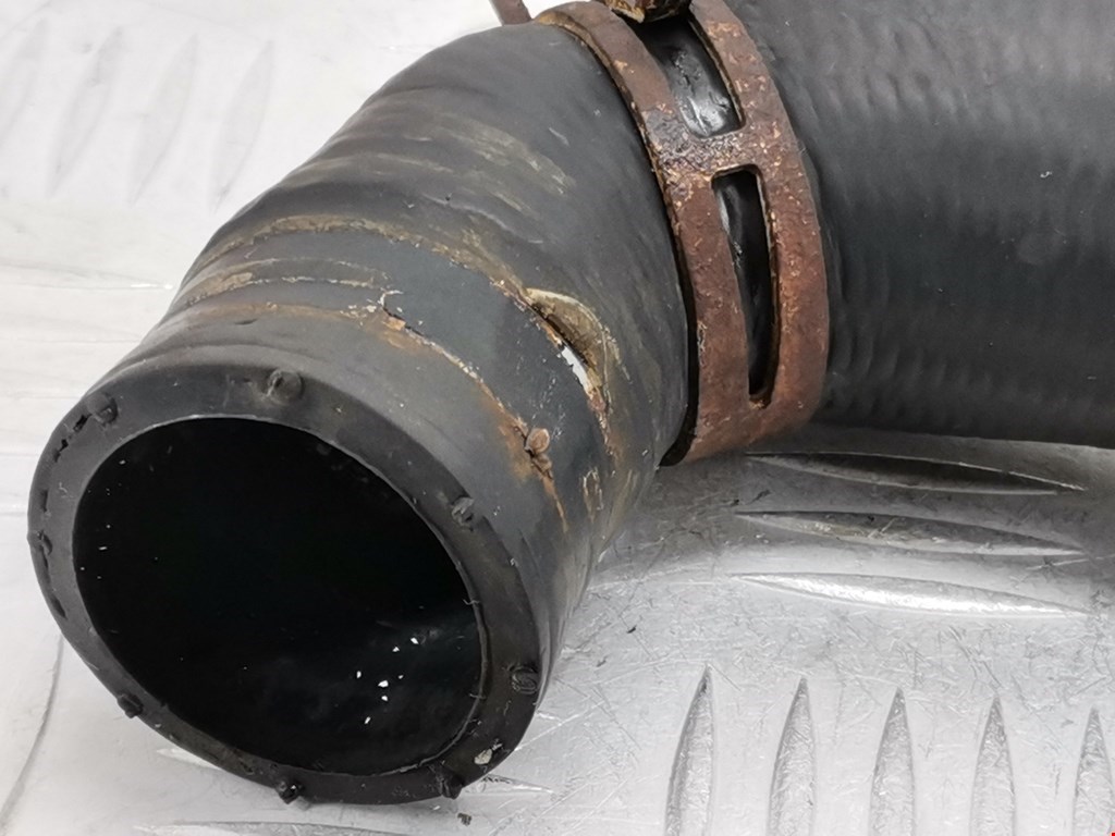 Патрубок FORD Fiesta 2001-2008