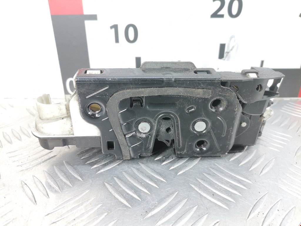 Замок двери передней правой VOLKSWAGEN Golf VI 2009-2012
