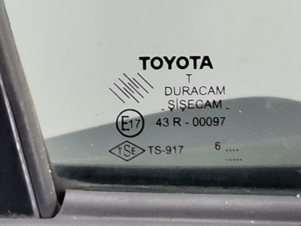 Дверь передняя правая TOYOTA Corolla Verso E121 AR10 2001-2009