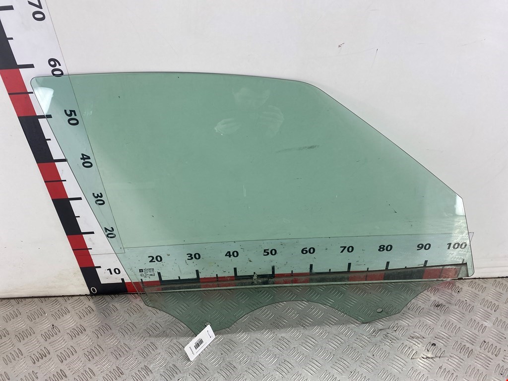 Стекло двери переднее правое OPEL Zafira C 2012-2019