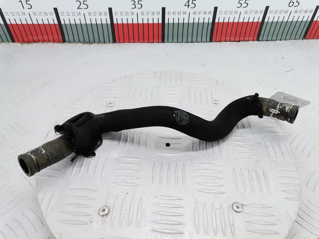 Патрубок системы охлаждения Peugeot 307 (2001-2008)