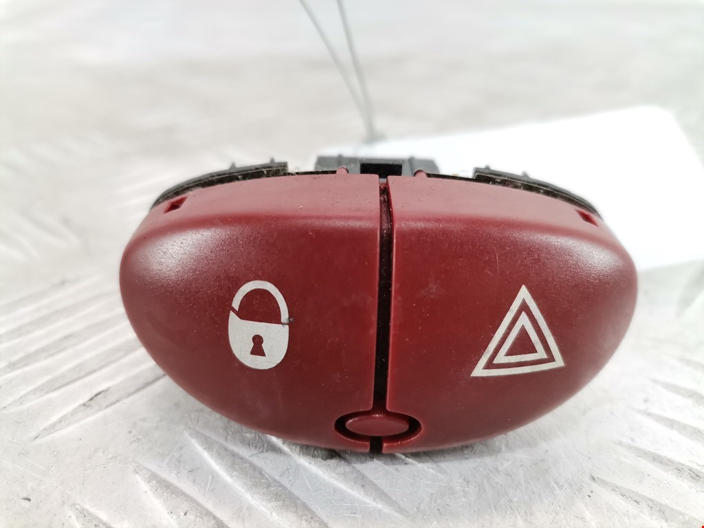 Кнопка аварийной сигнализации (аварийки) CITROEN Xsara Picasso 1999-2012