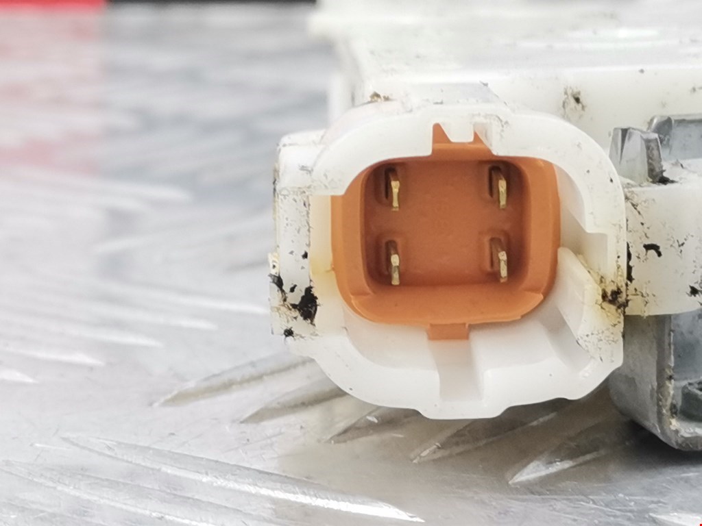 Замок двери передней правой NISSAN Almera N15 1995-2000