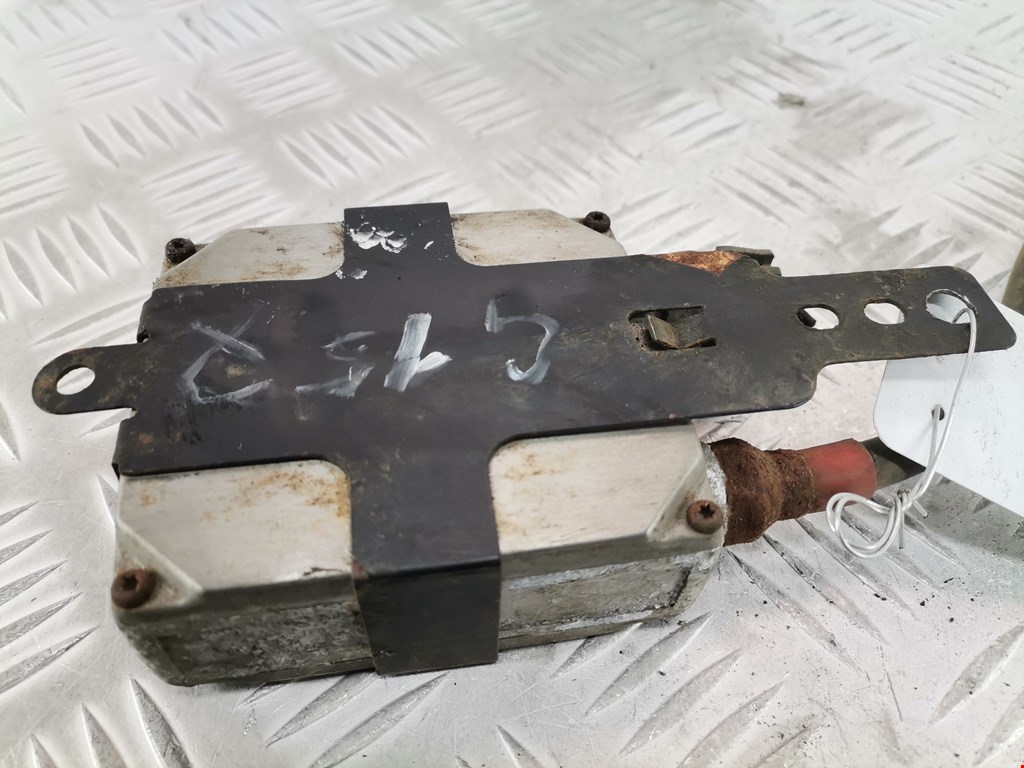 Блок ксеноновой лампы (розжига ксенона) MITSUBISHI Sigma 1990-1996