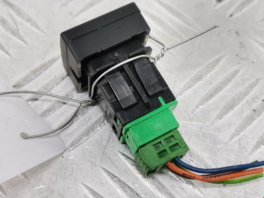 Кнопка центрального замка CITROEN Berlingo 2008-н.в.