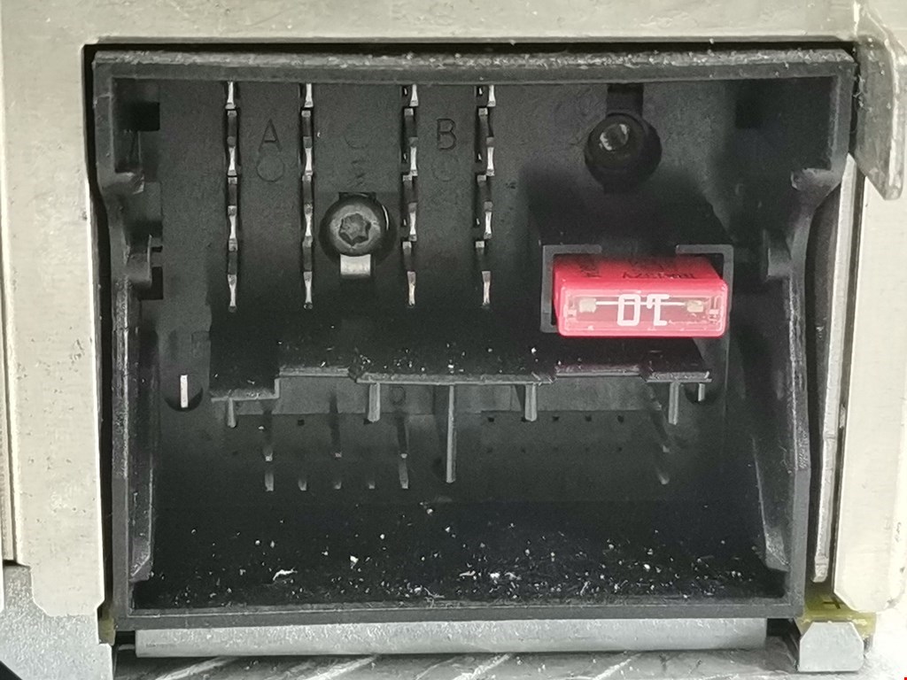 Магнитола VOLKSWAGEN Touran 2003-2010