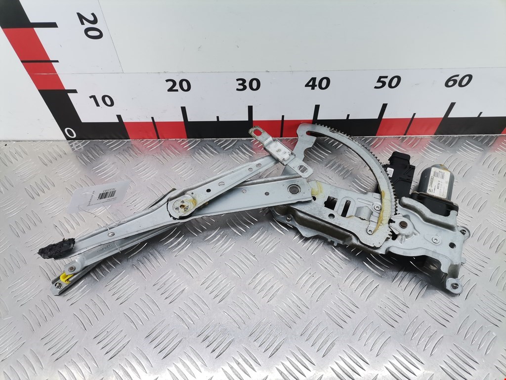 Стеклоподъемник электрический двери передней левой Opel Corsa C (2000-2006)