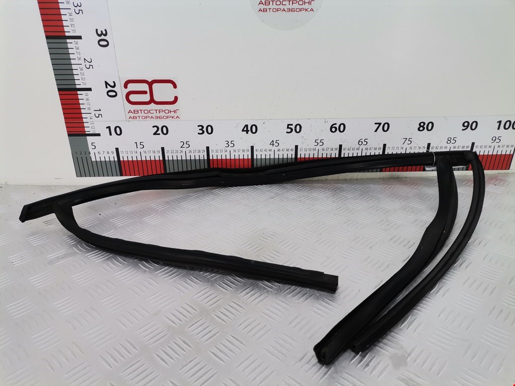 Уплотнитель (внутри) FORD Galaxy 2006-2015