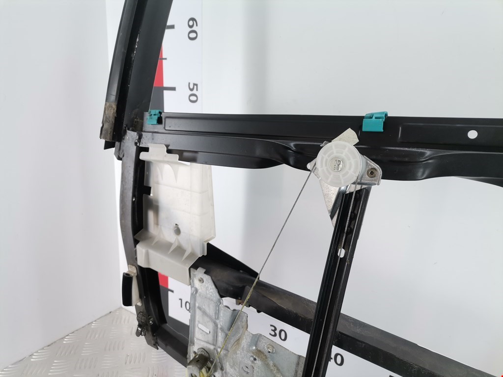 Стеклоподъемник задний левый AUDI A4 B5 1995-2001