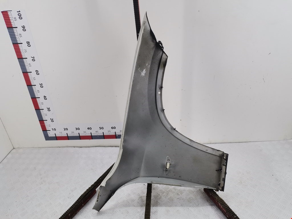 Крыло переднее левое BMW X1 E84 2009-2015