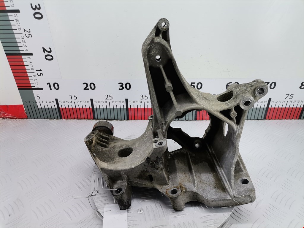 Кронштейн генератора RENAULT Megane I 1996-2002