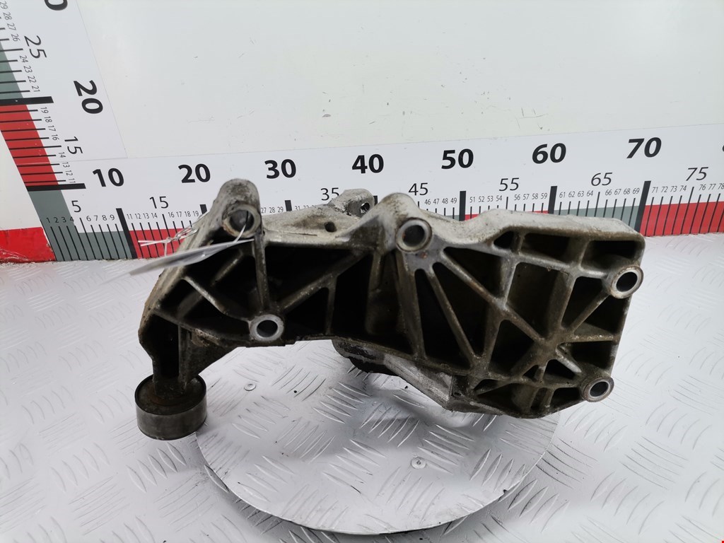 Кронштейн генератора RENAULT Megane I 1996-2002