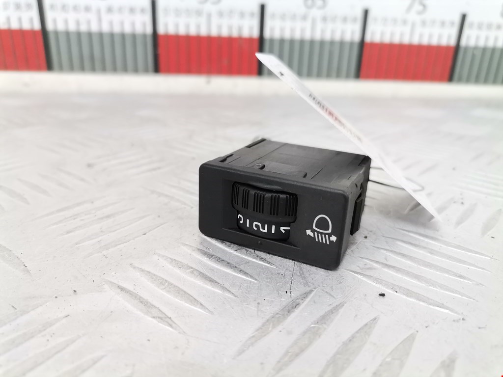 Кнопка корректора фар CITROEN C4 Cactus 2014-н.в.