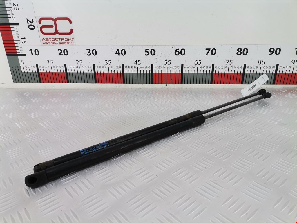 Амортизатор крышки багажника Chevrolet Cruze 2 (J300) (2008-2016)