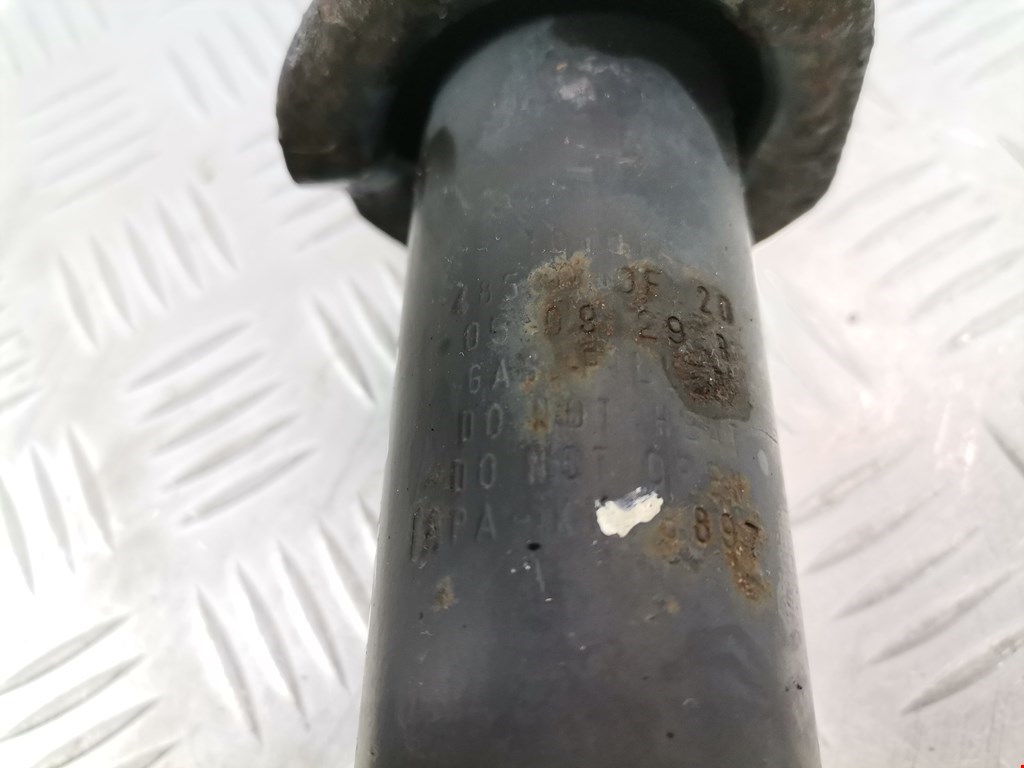 Амортизатор задний левый TOYOTA Corolla Verso E121 AR10 2001-2009