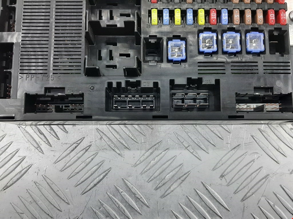 Датчик уровня в бачок омывателя JAGUAR XF X250 2007-2015