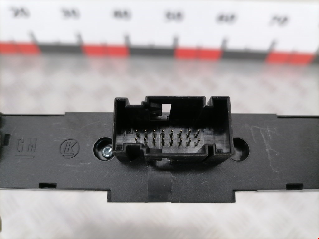 Кнопка аварийной сигнализации (аварийки) OPEL Zafira B 2005-2012