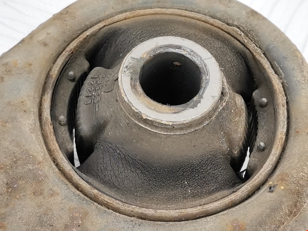 Рычаг передний правый TOYOTA Prius III XW30 2009-2015