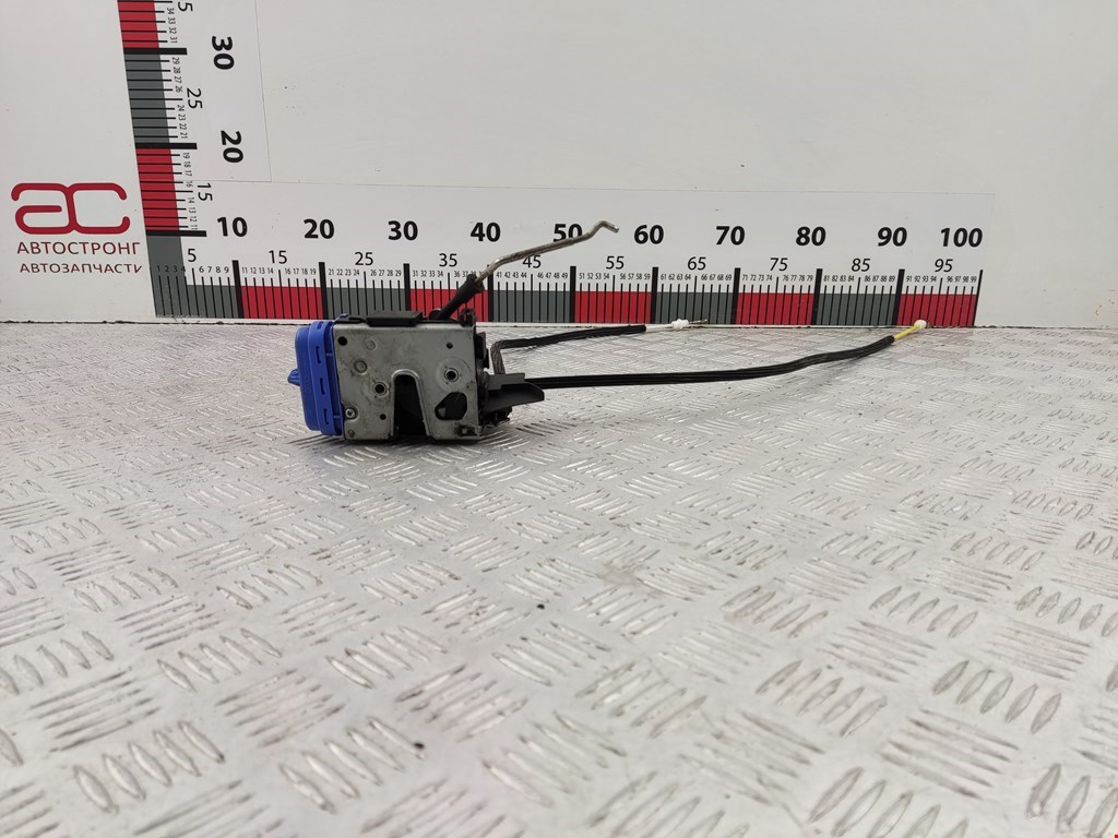 Замок двери задней правой AUDI A4 B5 1995-2001