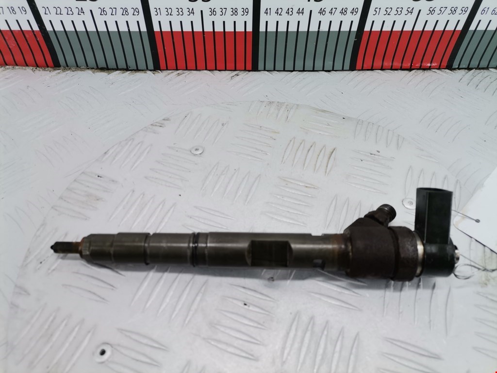 Форсунка дизельная электрическая AUDI A8 D3 2003-2010