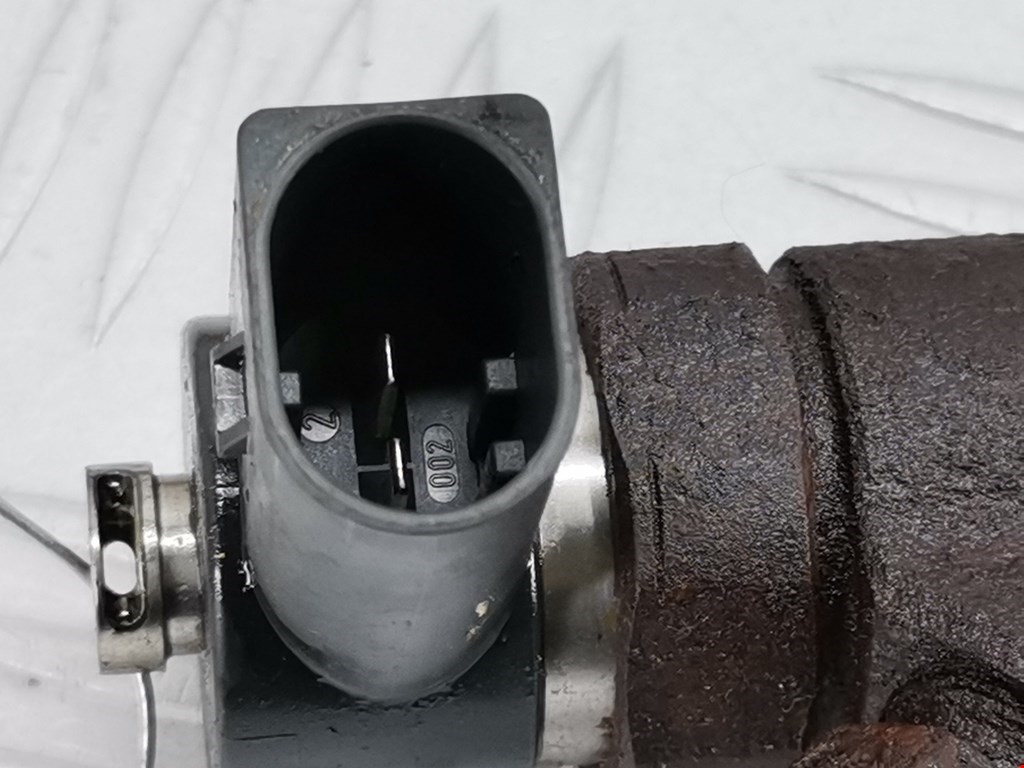 Форсунка дизельная электрическая AUDI A8 D3 2003-2010