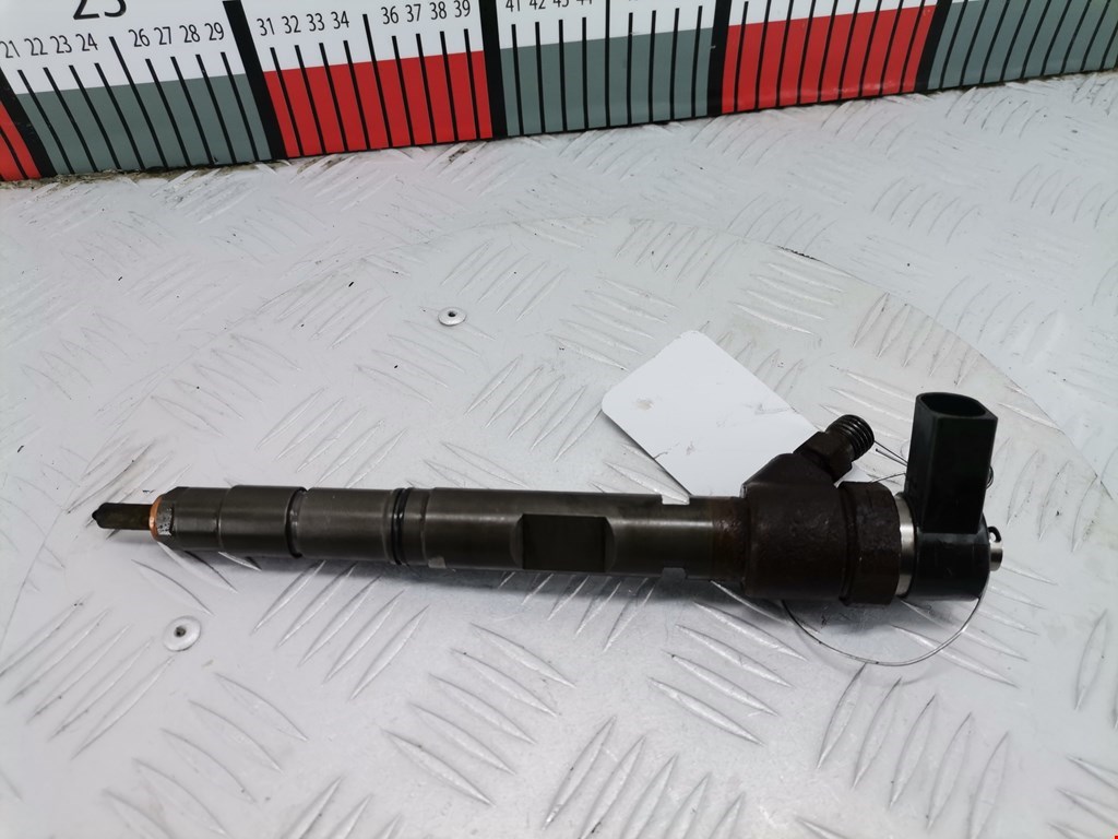 Форсунка дизельная электрическая AUDI A8 D3 2003-2010