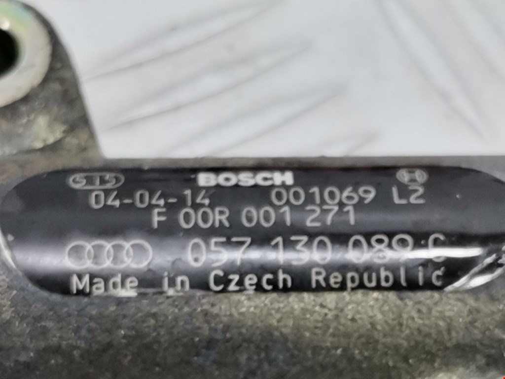 Рампа топливная (рейка) AUDI A8 D3 2003-2010