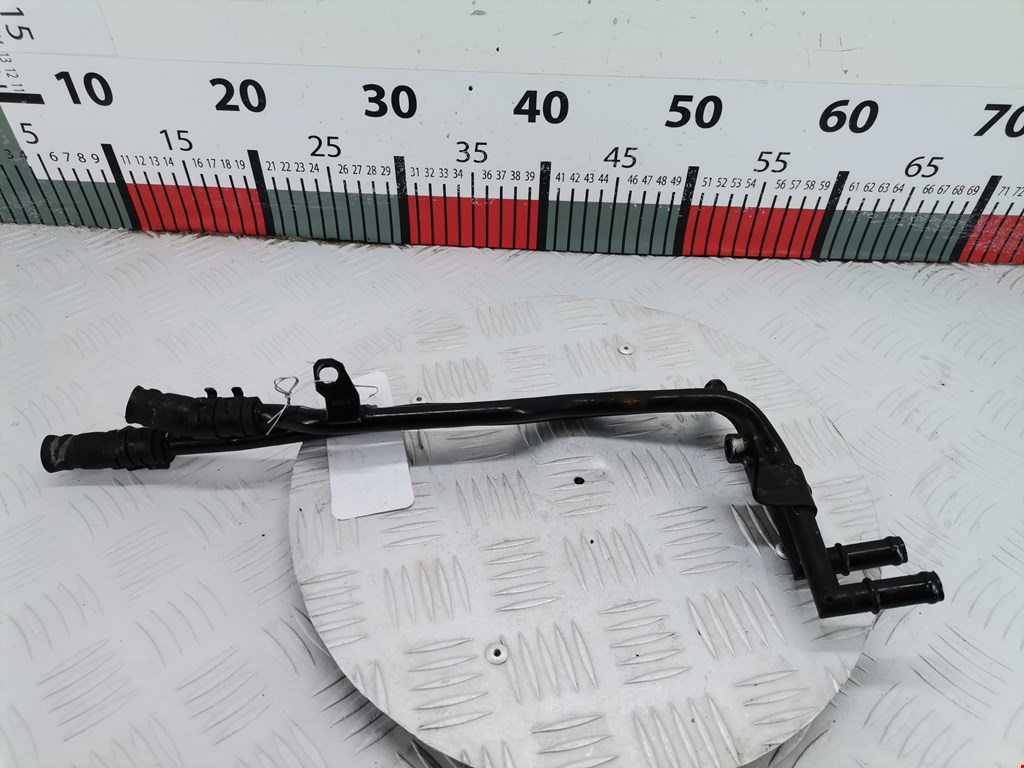 Патрубок AUDI A8 D3 2003-2010