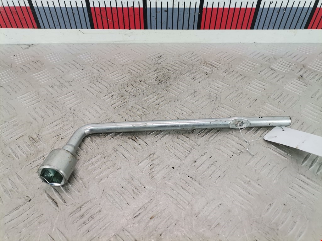 Ключ балонный HYUNDAI Tucson l 2004-2010