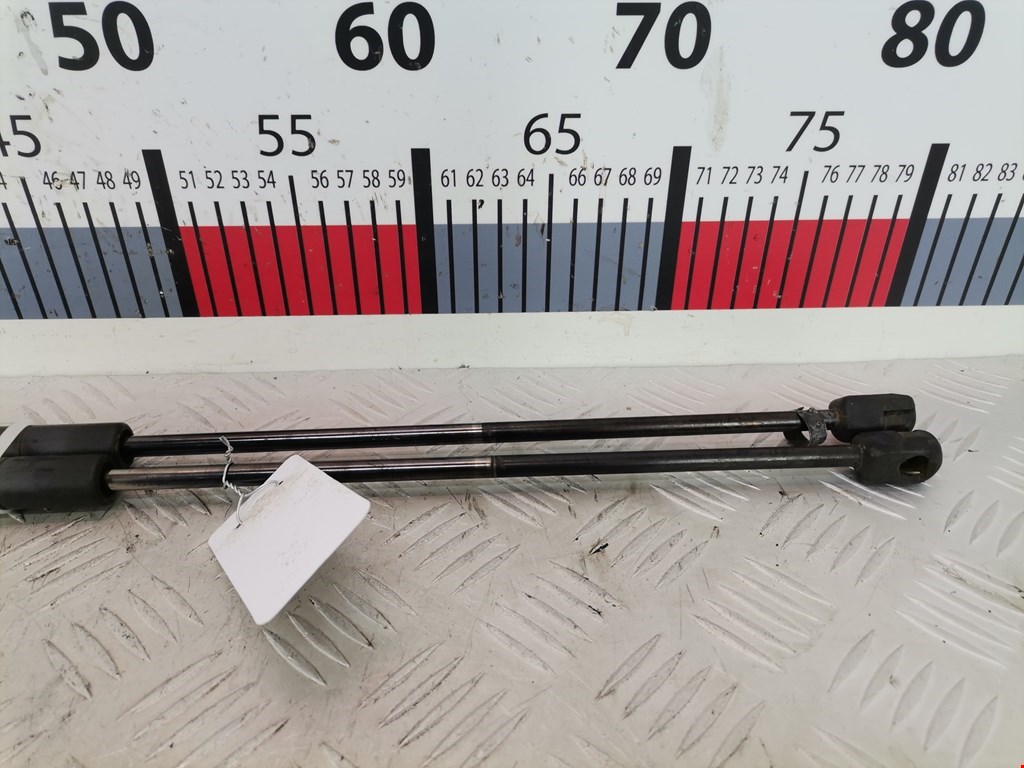 Амортизатор крышки (двери) багажника FORD Fiesta 2001-2008