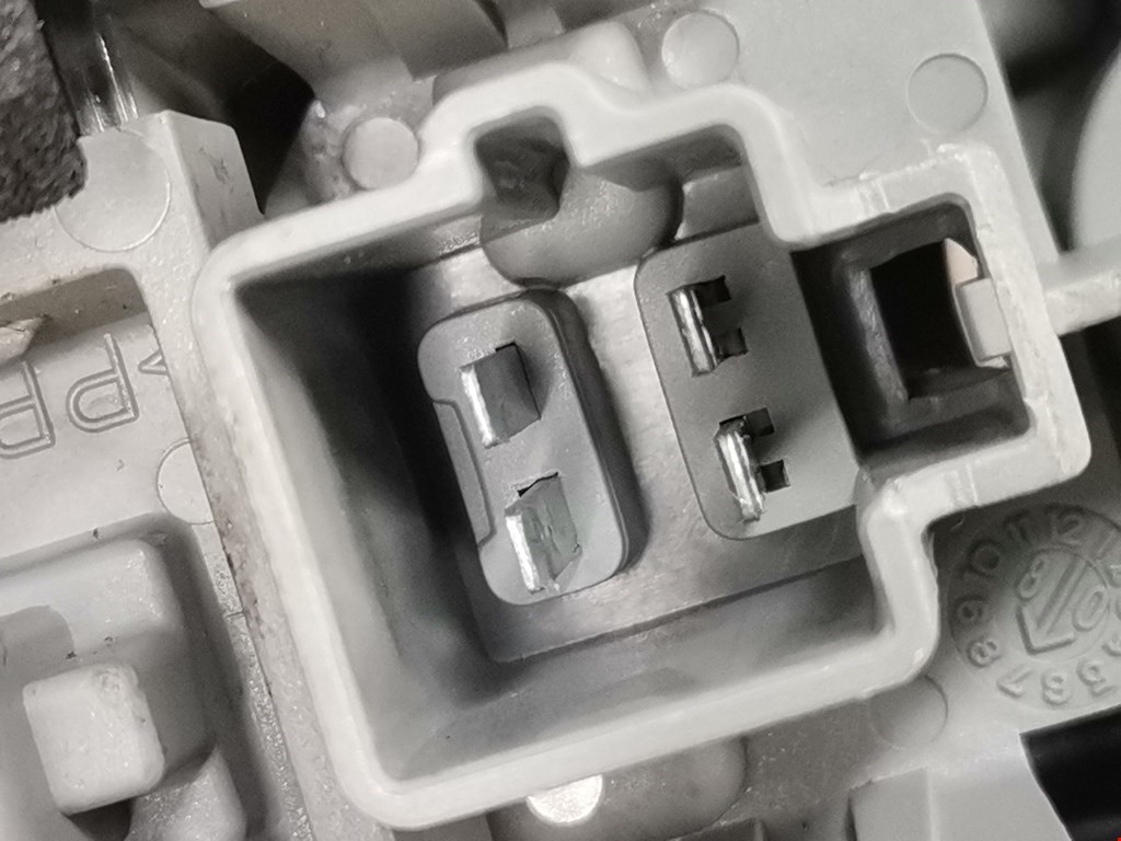 Фонарь задний левый VOLVO C30 2006-2013