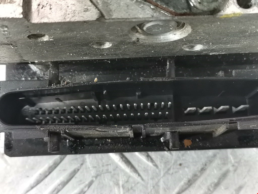 Блок ABS (насос) TOYOTA Corolla Verso E121 AR10 2001-2009