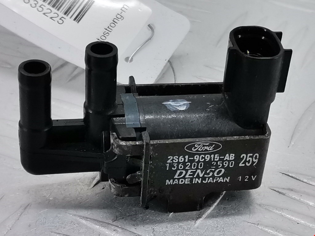 Клапан воздушного фильтра Ford Fiesta 5 (2002-2008)