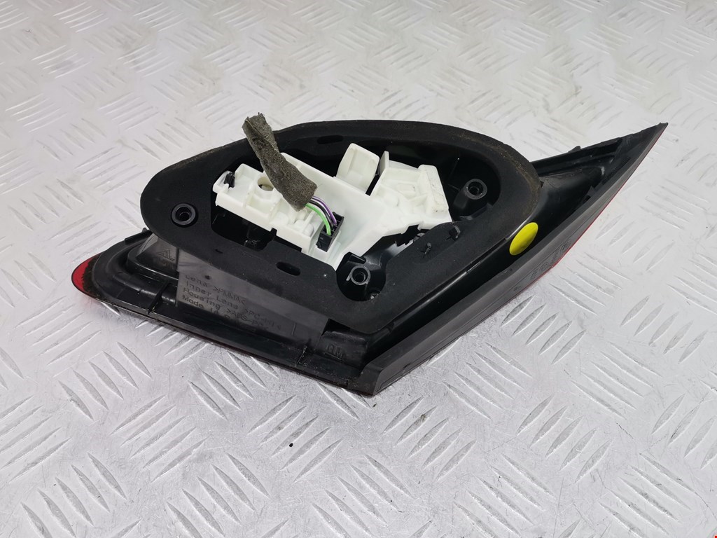 Фонарь задний внутренний левый OPEL Astra J 2009-2017