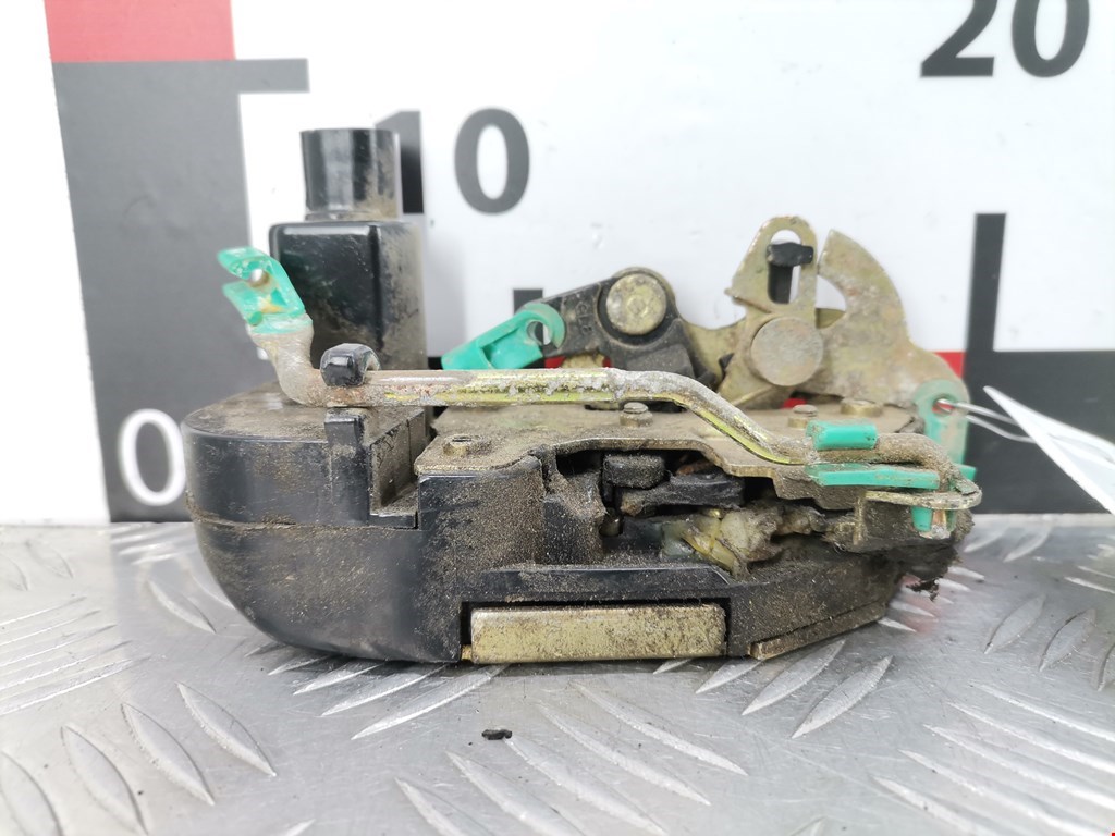 Замок двери задней левой JEEP Cherokee XJ 1984-2001