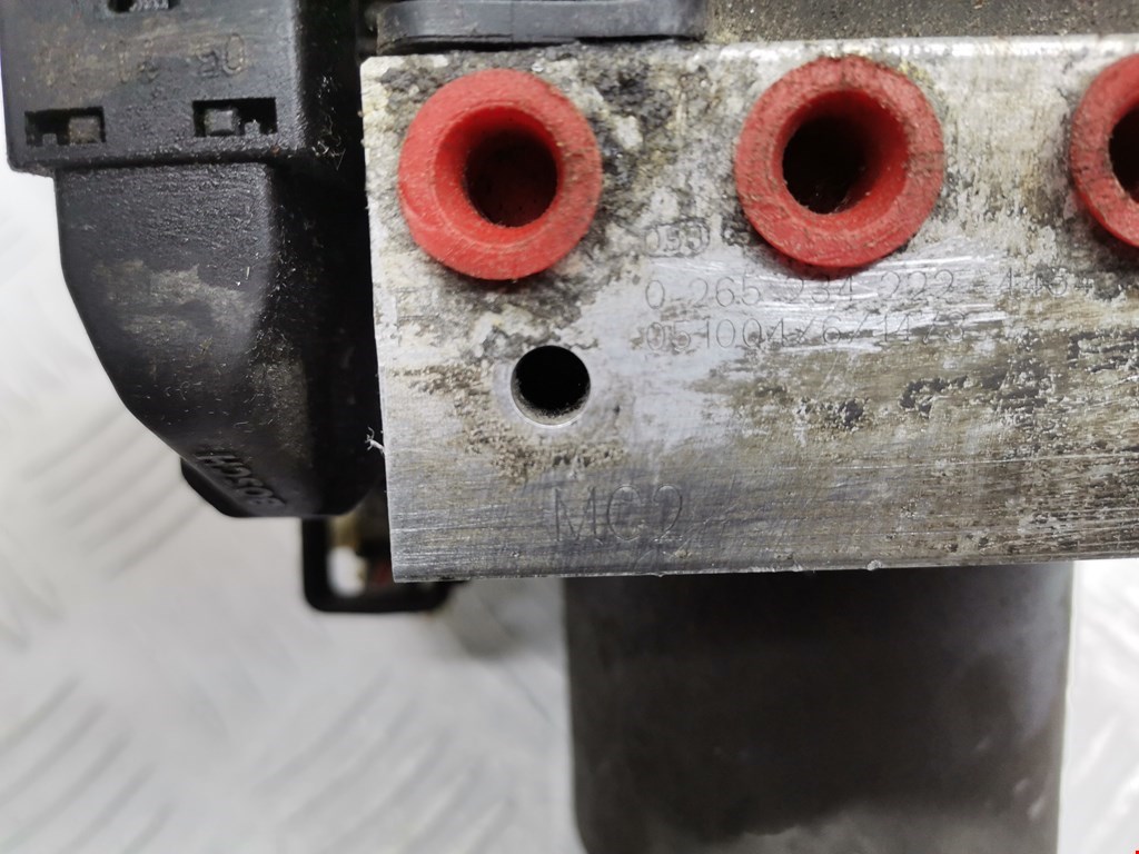 Блок ABS (насос) TOYOTA Corolla Verso E121 AR10 2001-2009