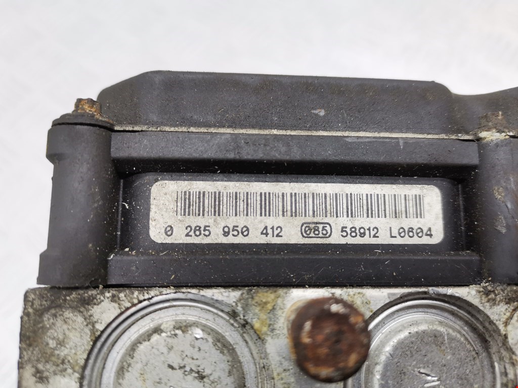 Блок ABS (насос) TOYOTA Corolla Verso E121 AR10 2001-2009