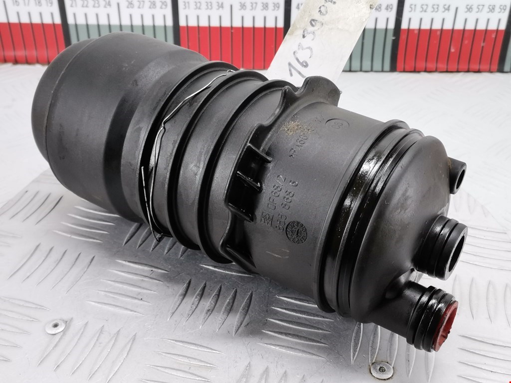 Корпус масляного фильтра AUDI A8 D3 2003-2010