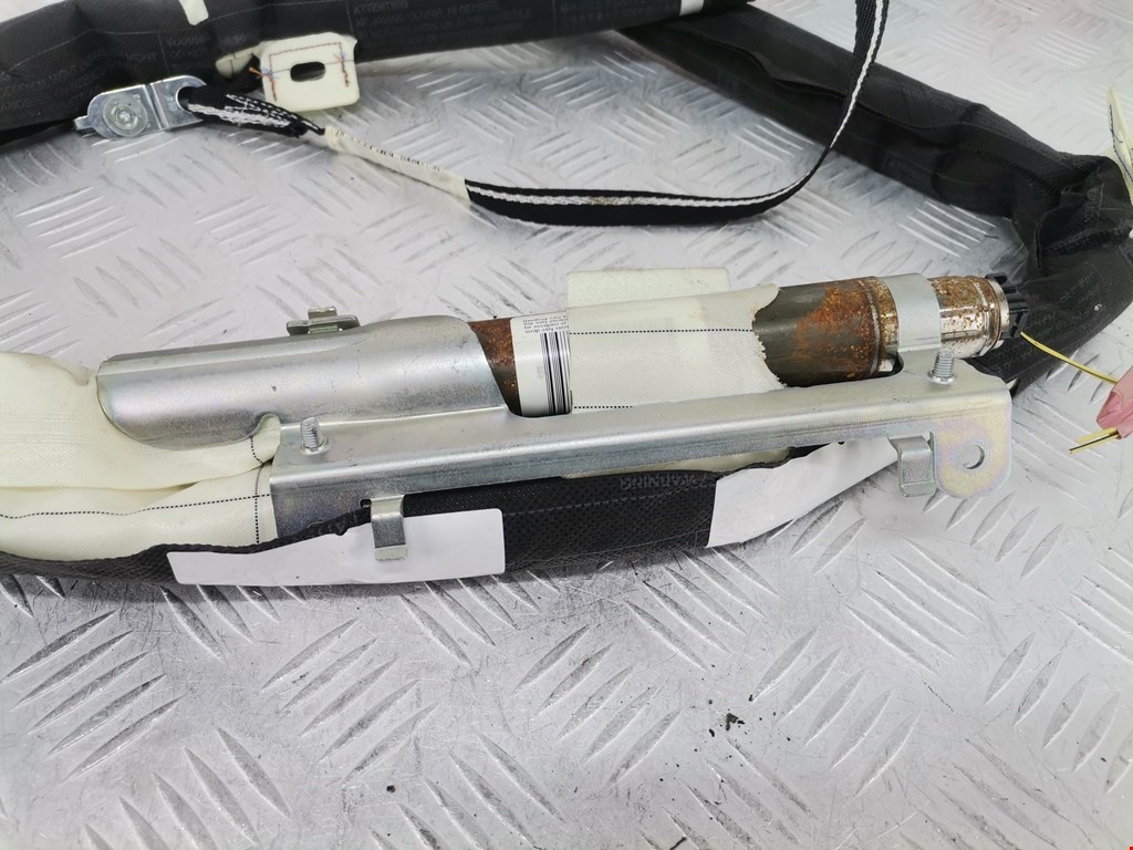 Подушка безопасности боковая (шторка) TOYOTA Yaris II XP50 2005-2011