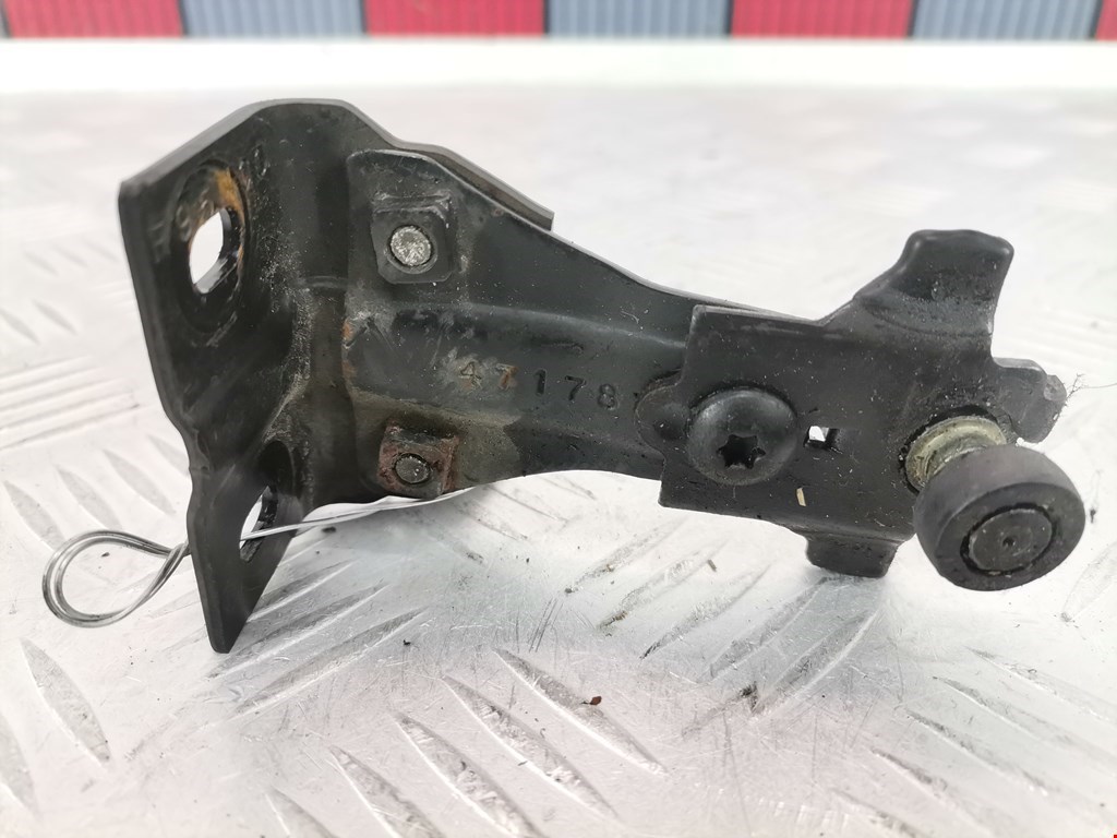 Ролик двери сдвижной (левый/правый средний верхний/нижний) CHRYSLER Voyager III GS 1995-2000