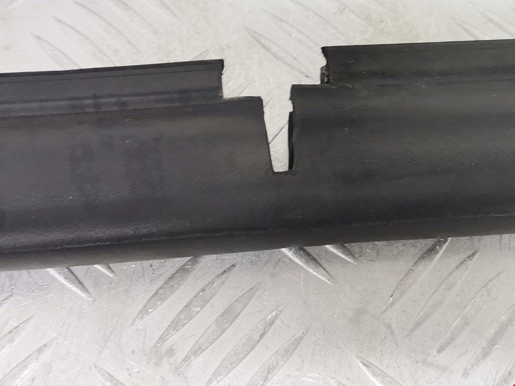 Уплотнитель (наружный) BMW X1 E84 2009-2015