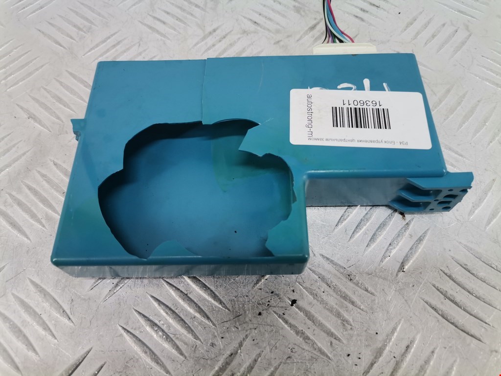 Блок управления центральным замком TOYOTA Yaris II XP50 2005-2011