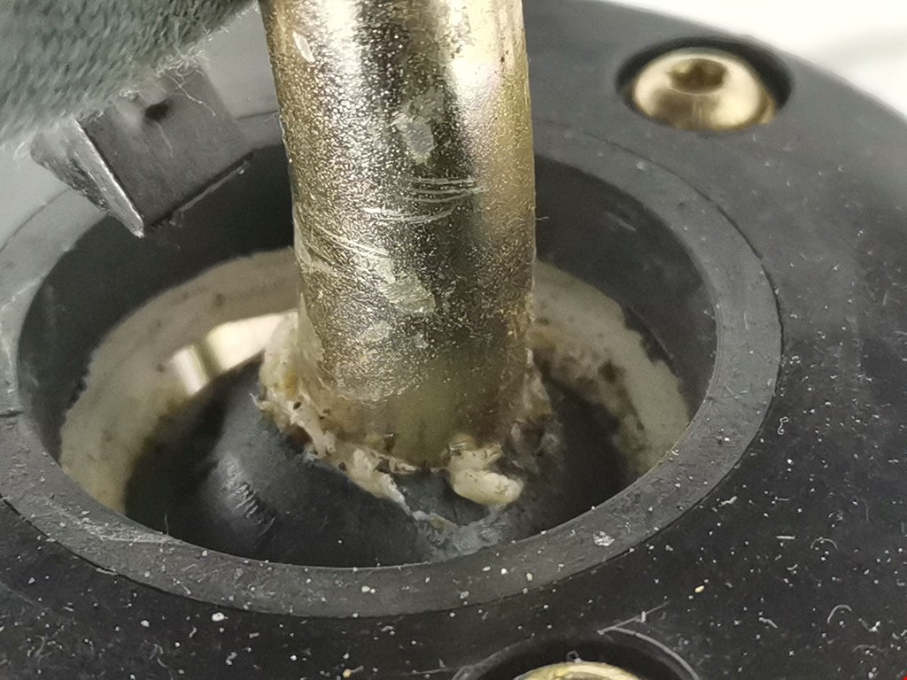 Кулиса (селектор) АКПП/МКПП в салоне VOLVO V40 I 1995-2004