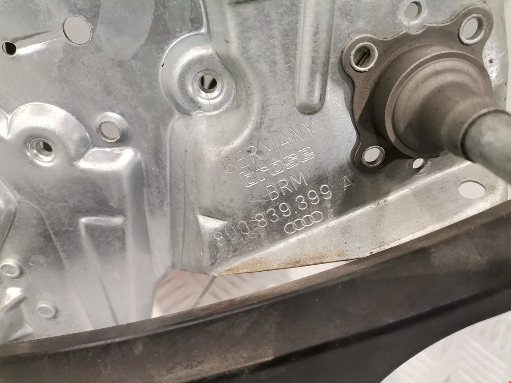 Стеклоподъемник задний левый AUDI A4 B5 1995-2001