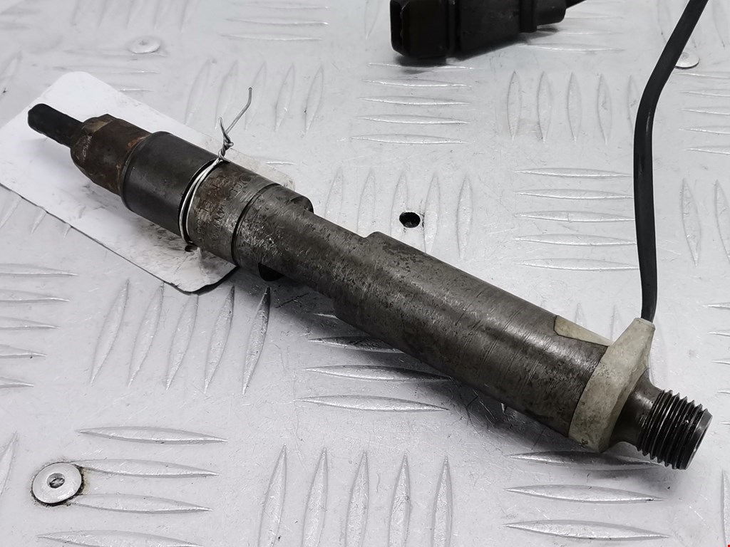 Форсунка дизельная электрическая VOLKSWAGEN Passat B5 1997-2005