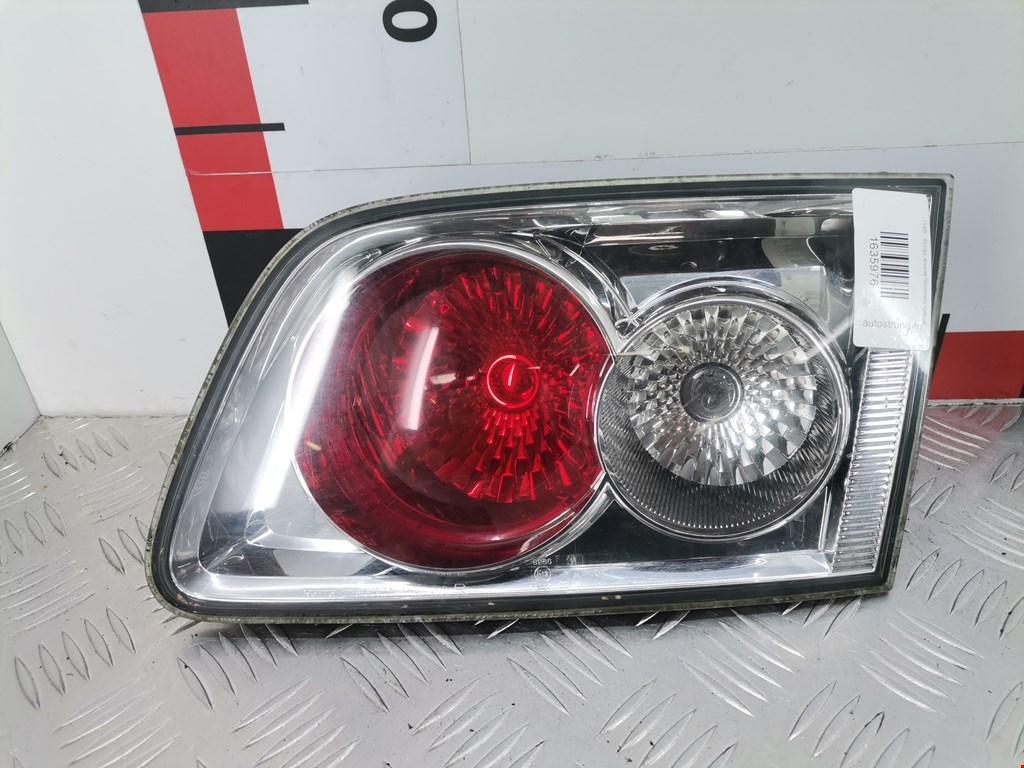 Фонарь крышки багажника правый Mazda 6 GG (2002-2008)