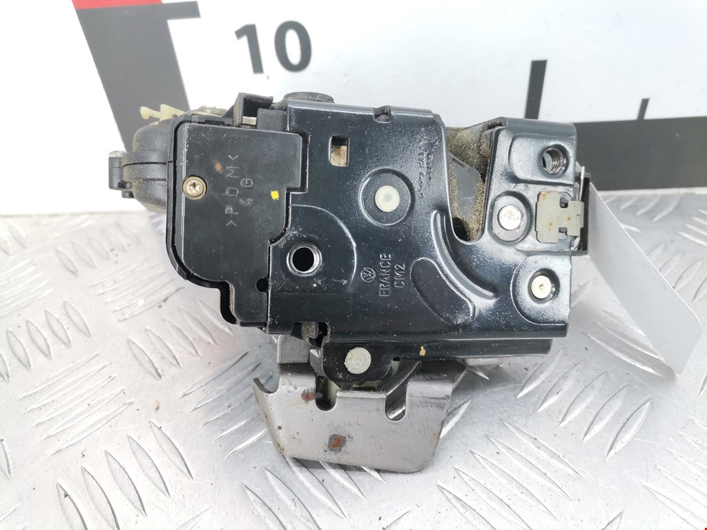 Замок двери задней левой AUDI A6 C5 1997-2004
