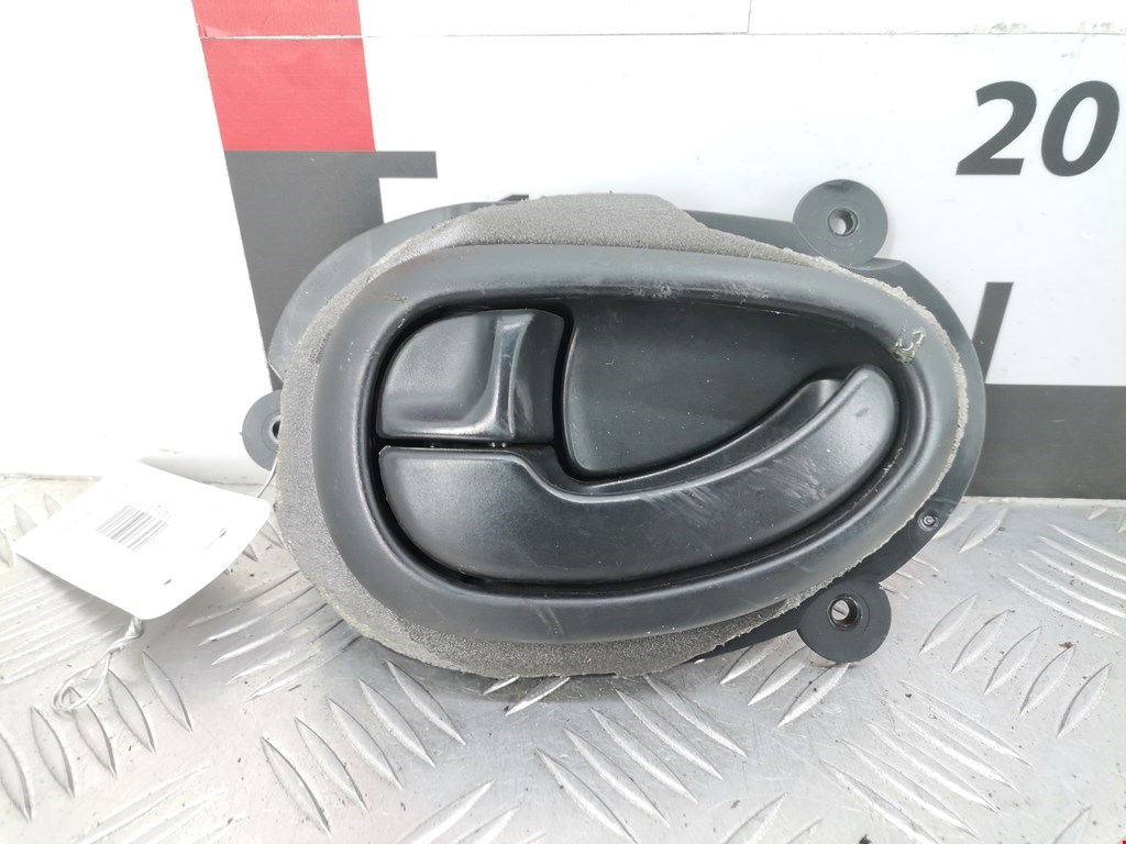 Ручка дверная передняя внутренняя левая PEUGEOT 406 1995-1999